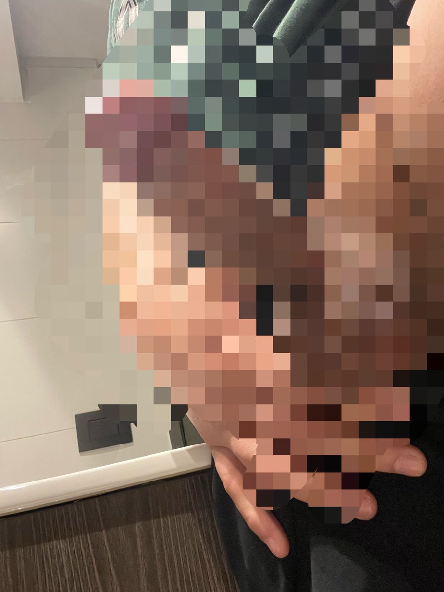 papixsavage's tweet photo. Rate my dick in your dms 👀 https://t.co/CNbXIU4O1K