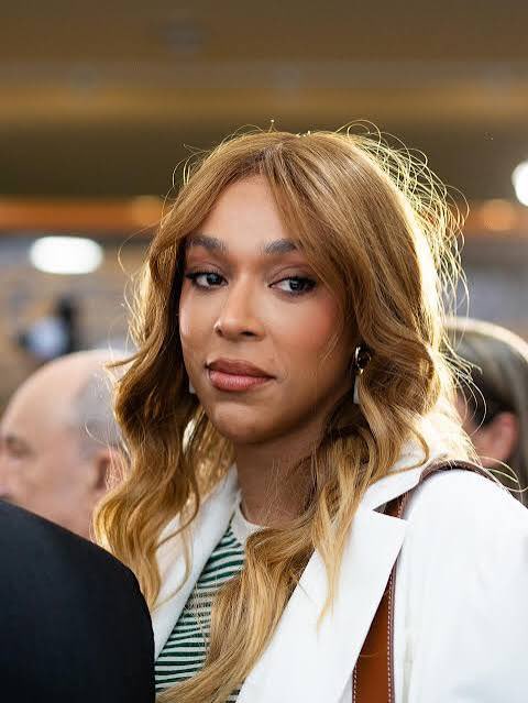 Repostaram's tweet photo. 🚨DERROTA! Sophia Barclay, candidata do PL que falou que venceria a Érika Hilton, NÃO FOI ELEITA e recebeu apenas 22 mil votos. Enquanto, Erika foi reeleita com mais de 1,5M de votos. https://t.co/Njc8MLxNXN