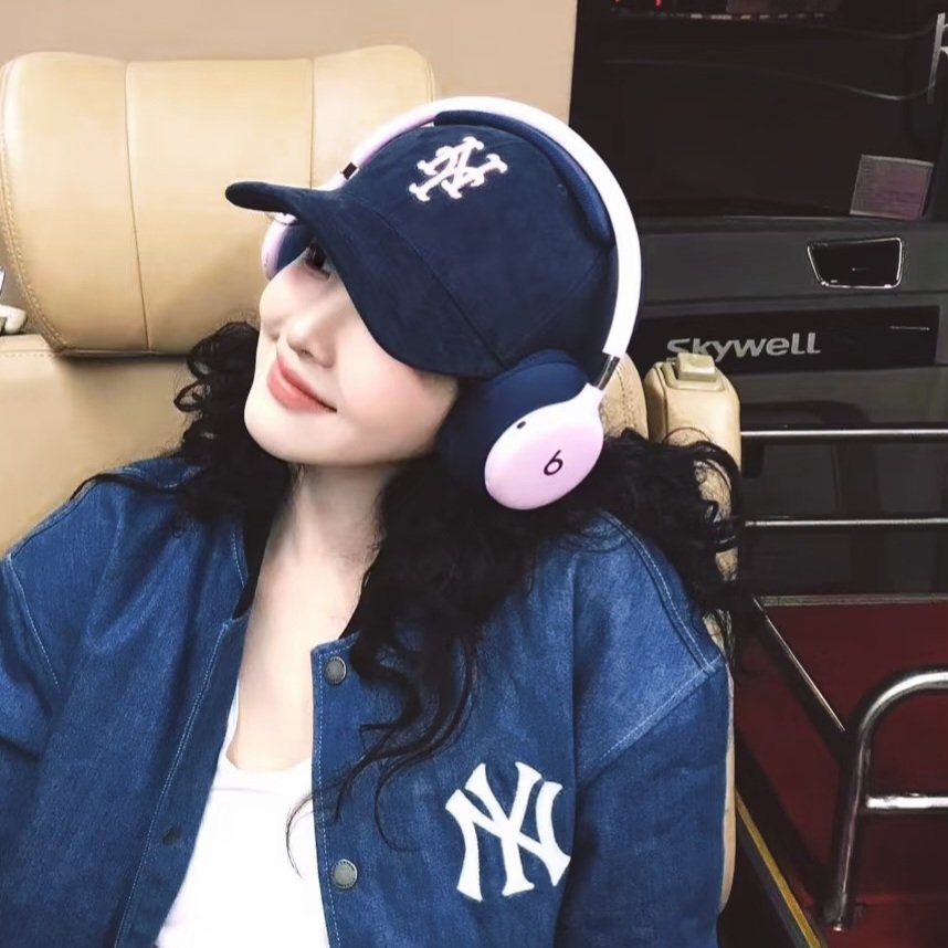 nanphile's tweet photo. Kapan-kapan share playlistnya dong nan, mau dengerin juga 🙃 https://t.co/uiOC69UWeA