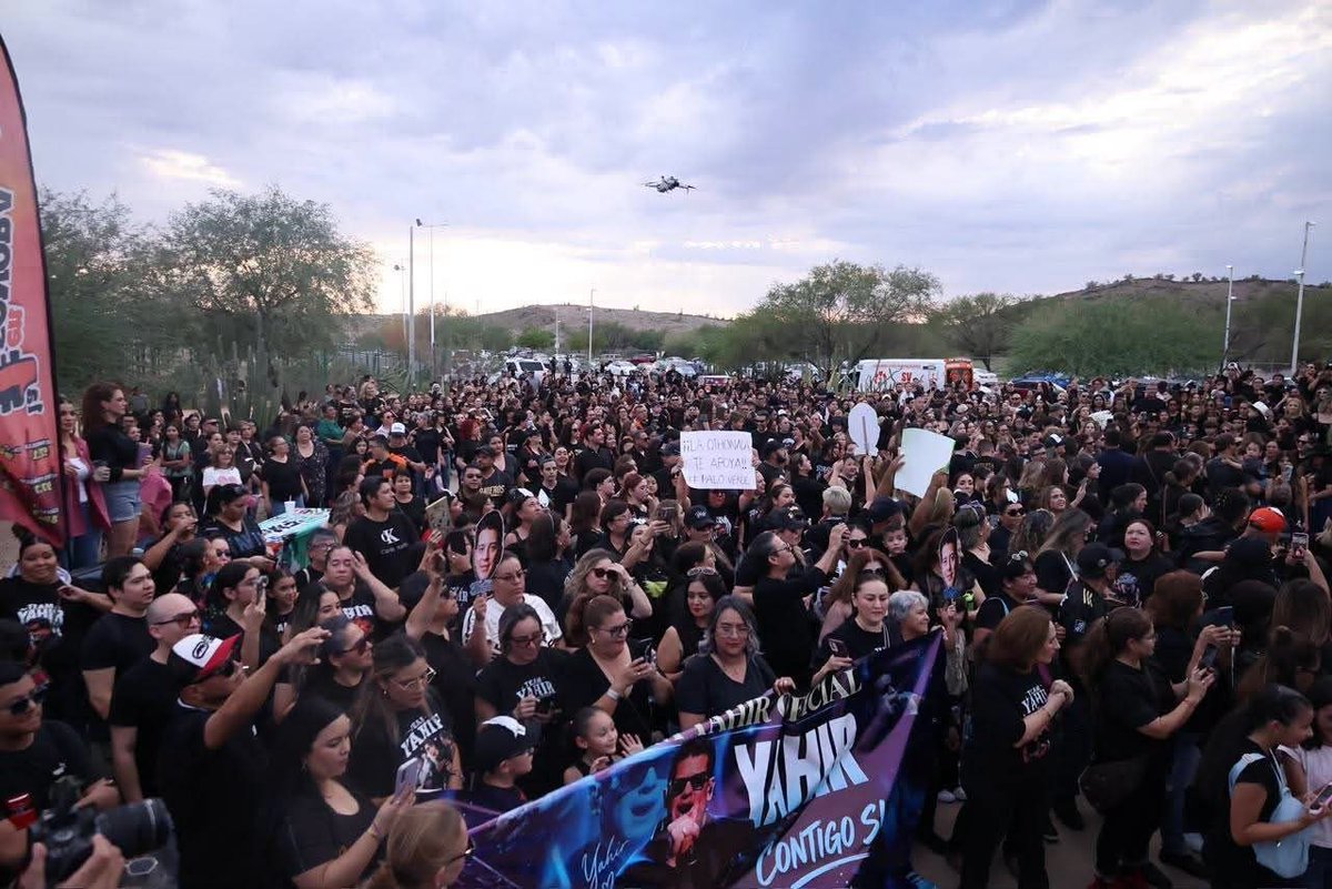 AnaSs20s's tweet photo. El que si tiene verdadero fandom y no bots 

YAHIR GANADOR https://t.co/FNCQHw72tw
