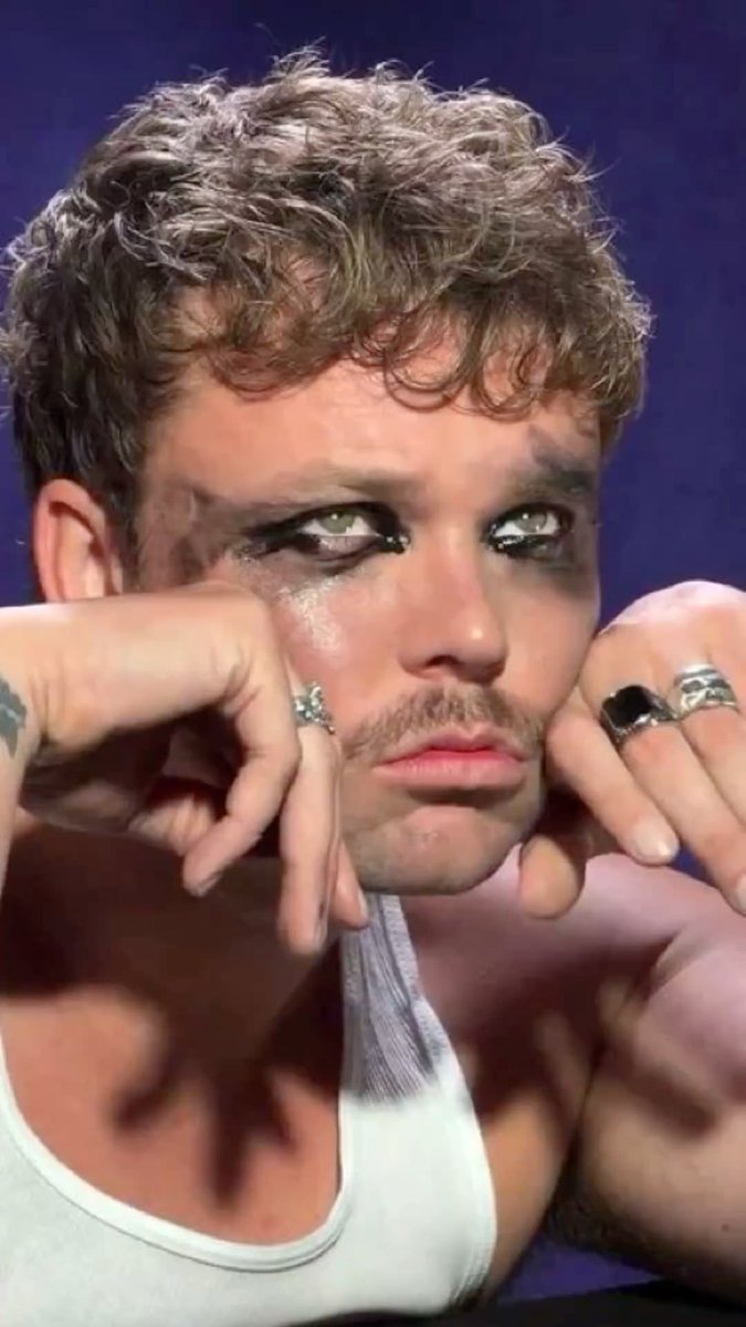 OBSERVINGBLOOD's tweet photo. @looseunit_123_ Well in that case https://t.co/ACvM1XafRW
