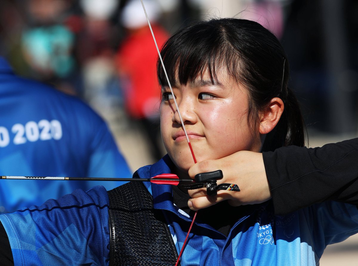 PeterFloresllb's tweet photo. “At the archery event, the bold archer hit the center of the target with a fierce shot, impressing everyone nearby.”， https://t.co/IMCqc8toiW