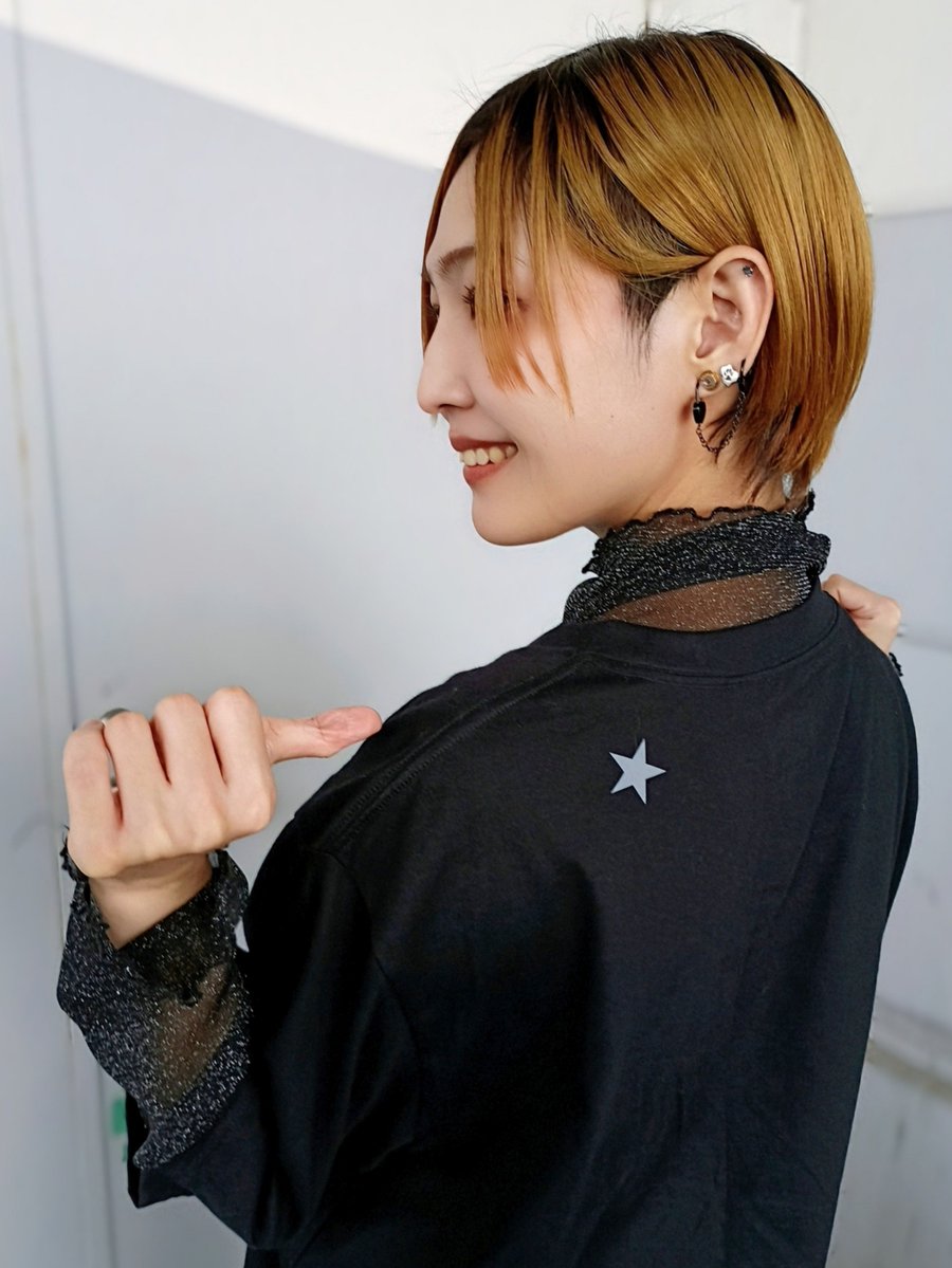 kmasa0401's tweet photo. @koyayukoyayu DIO Tシャツ着てもらったので 
☆のバックショットも‼️😉

#小柳歩 https://t.co/wWkPH7bnR7