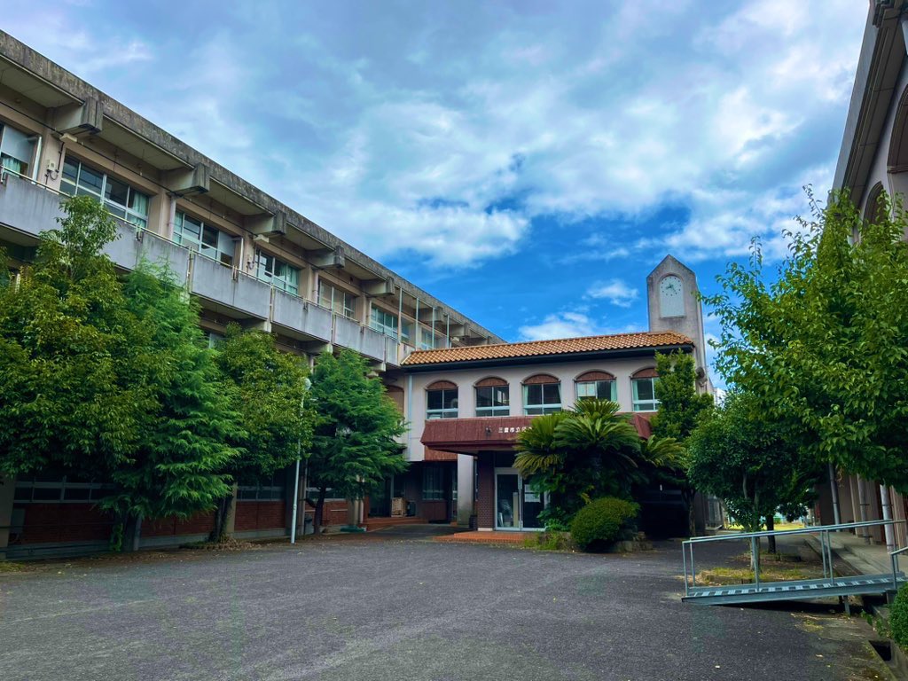tokikosu's tweet photo. 【速報•復活！】2026年11月22日(日)香川県三豊市の河内小学校にて校舎全体を使ったコスプレイベントを開催いたします。
昨年度末で河内小が使えなくなったため、一旦イベントも終了となっていましたが、担当の方が繋いでいただいて無事復活開催の流れとなりました。
ぜひお越しください！
#ときこす河内小