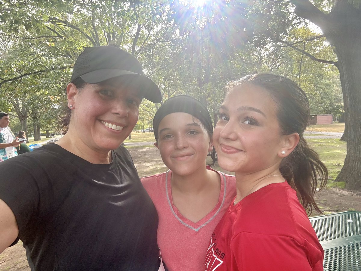 torres_albano's tweet photo. We did it! ππ»ββοΈππ»ββοΈππ»ββοΈβ€οΈ Our first 5K together at Miles for Mutts! πΎ
I finished in 32:48, and both girls did amazing and finished ahead of me! π So proud of them and so happy we got to do this together!
#MilesForMutts #5K #RaceDay https://t.co/T5f5PLOTSg