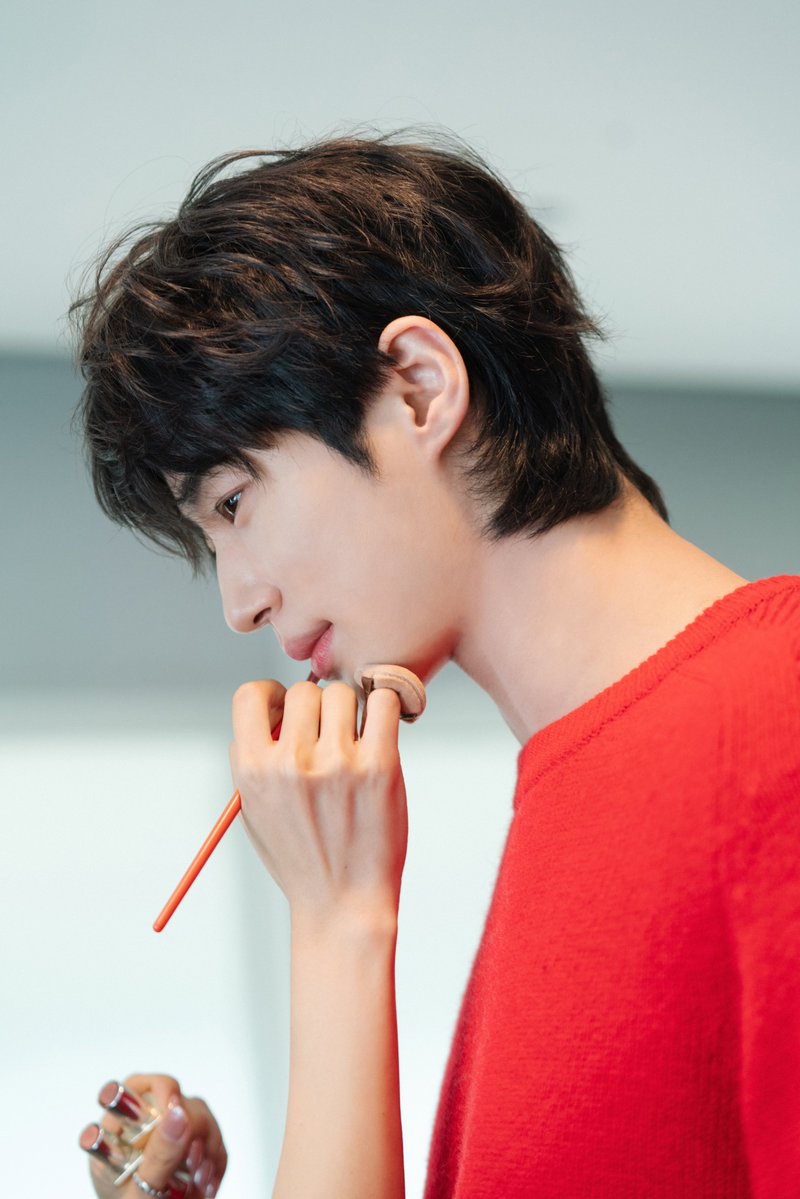 VARO_ent's tweet photo. [📷] 

2026 ByeonWooSeok Asia Fanmeeting Tour
<The Secret Library> in Singapore
Behind Photo 📸

🔗🐶 https://t.co/P3hCku72zX

#변우석 #ByeonWooSeok
#TheSecretLibrary_in_Singapore
#바로엔터테인먼트 #VAROentertainment https://t.co/HR5WEmqm9y