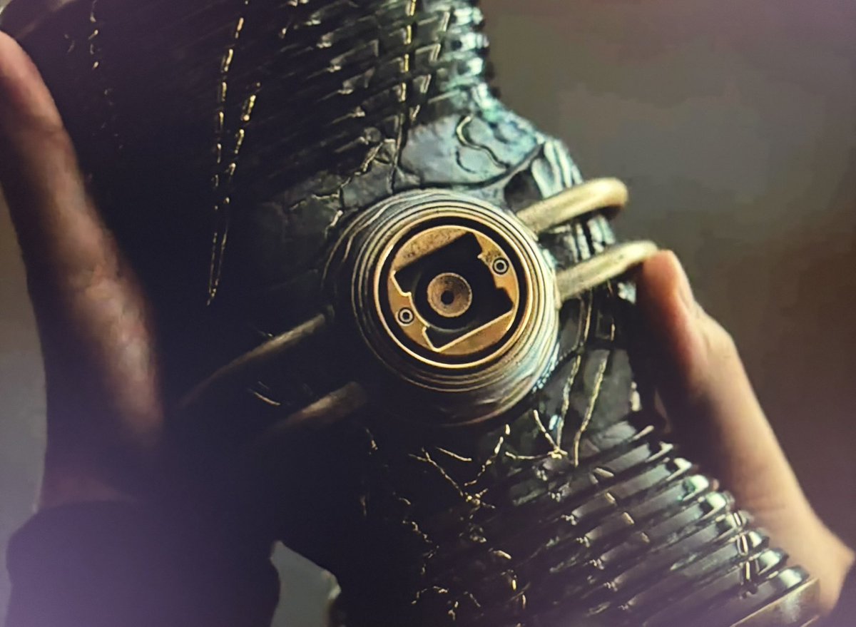 DarkOfTheMovie's tweet photo. We all thought John’s ring was gonna be yellow didn’t we😭 https://t.co/uCNobkQyOy