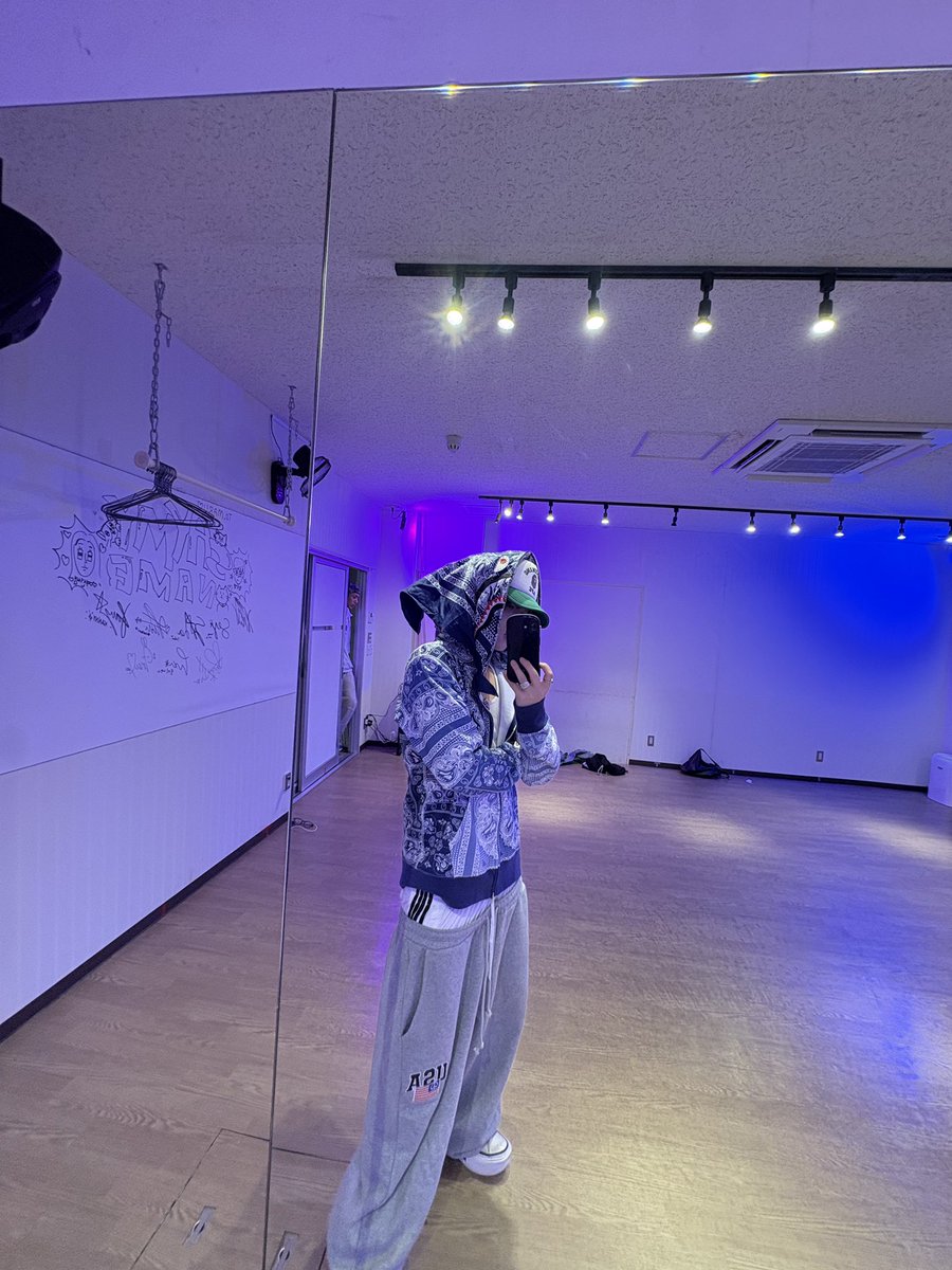 TRYTHAT_offcl's tweet photo. #ATOM #아톰 https://t.co/BkcB9EmUX0