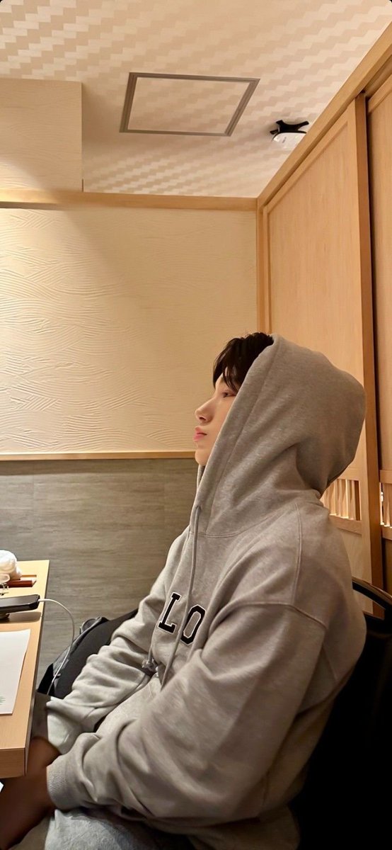 s_0yxu's tweet photo. 저는 시험 공부하느라 슬프지만 시험 끝나고 에버랜드 갈 생각에 신난 고딩티니입니당...😵
이 글 보는 분들은 오늘도 행복한 하루 보내시길🍀❤️ 산이 사진 투척하고 갑니돠 https://t.co/JfOpltEYFw