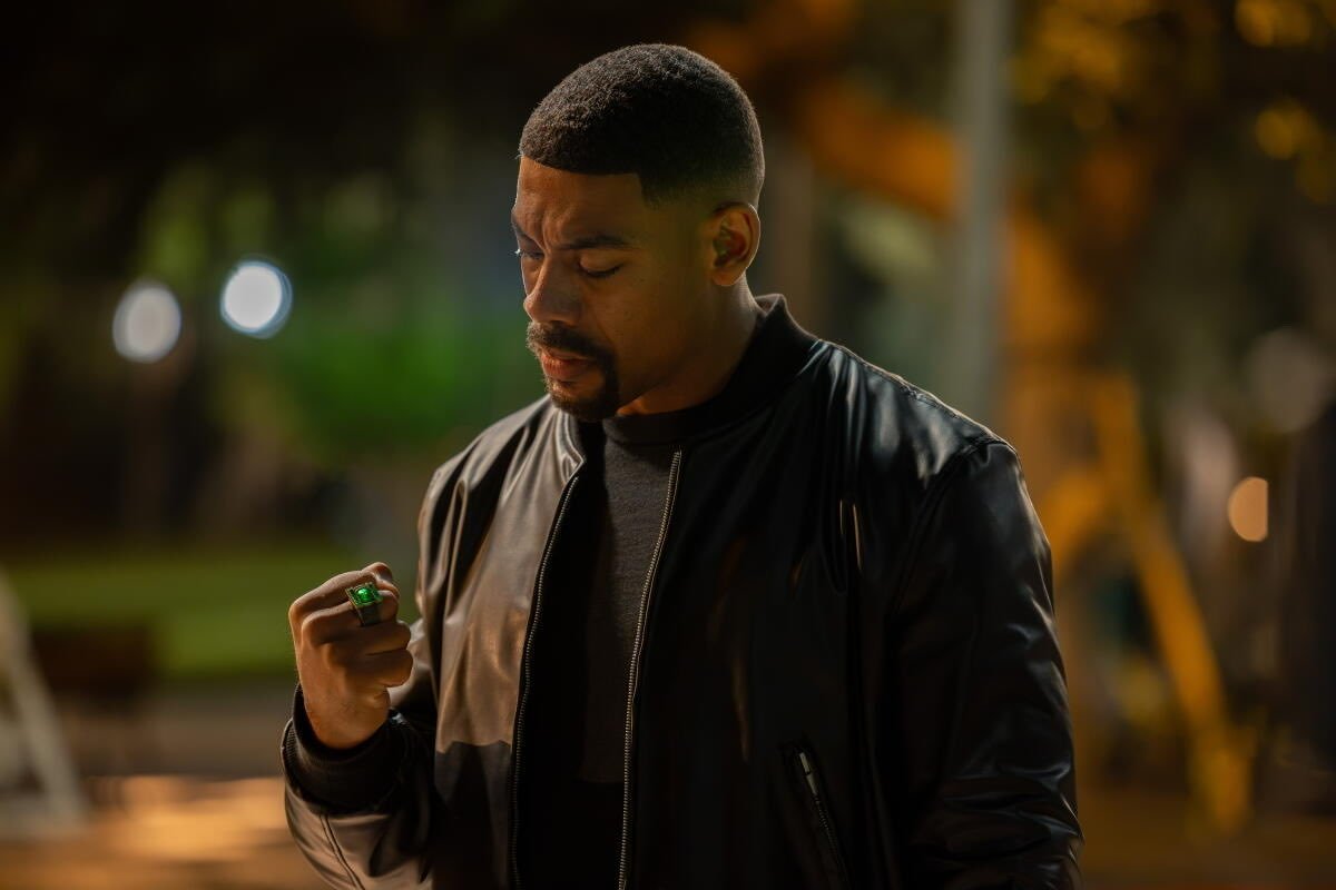 Devin_jones95's tweet photo. Season finale thoughts for #lanterns
John going against the guardians bureaucracy and becoming his own thing so to speak, was an interesting take.
I think Hal got a nice deserving bowtie goodbye.
Nothing feels left unturned. Just felt slightly underwhelming.
8.5/10 https://t.co/xc1jgpdiDr