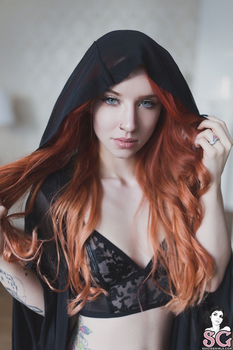 SuicideGirls's tweet photo. 🎀 Rouge aka Emmahircine is #SOTD in 'Red Jasper' | Team 📸 @ShotBySaria 🖤

JOIN TO VIEW! ➡️ https://t.co/j0YypmWZAH https://t.co/iw4RxU9hwz