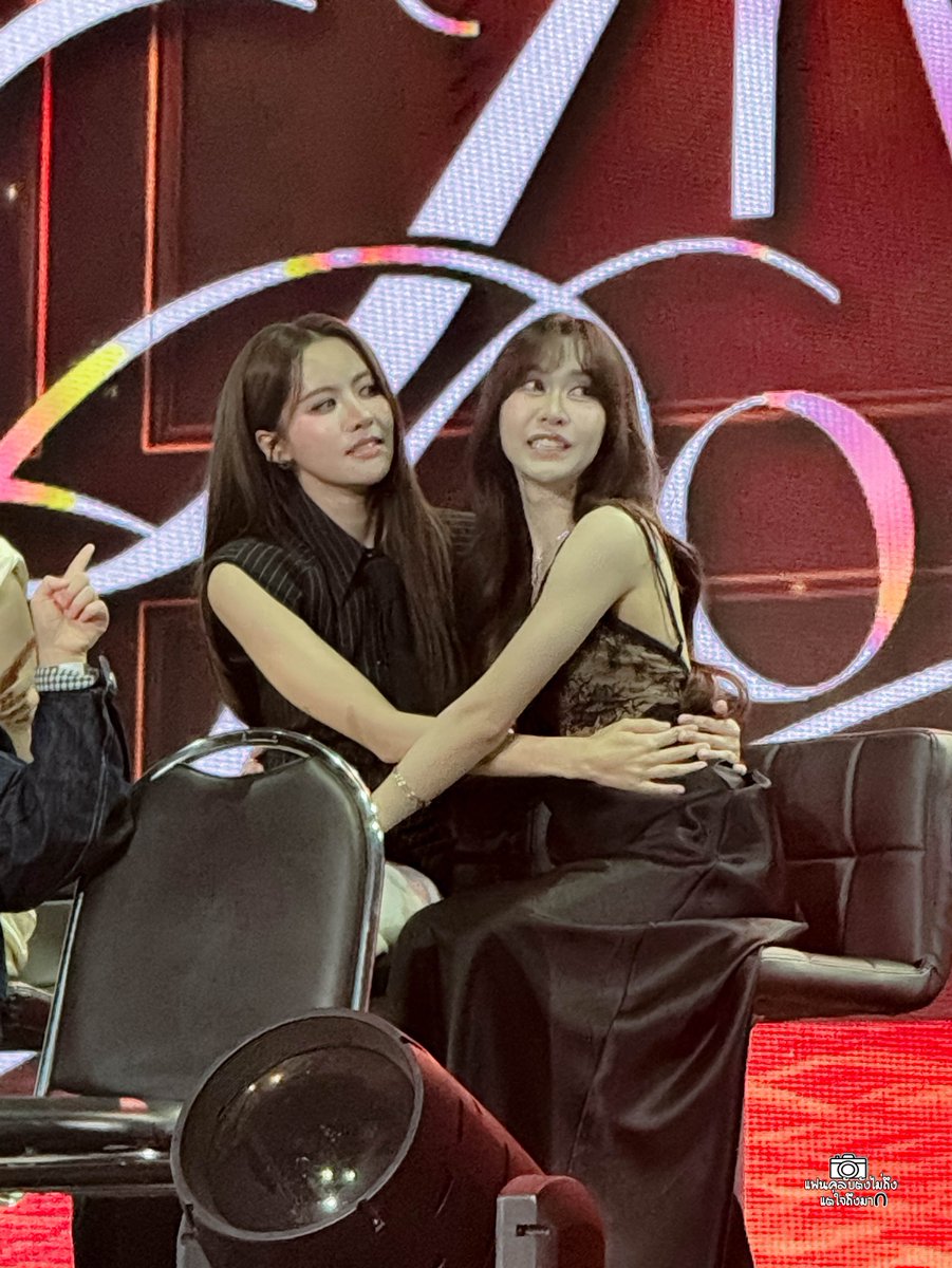 KhuenCheepSaoY's tweet photo. โอ้ยตกใจหมด มากอดเค้าเลย 😌

 #น้ำหนึ่งเนย #NamneungNoey https://t.co/1quxGPXv1A