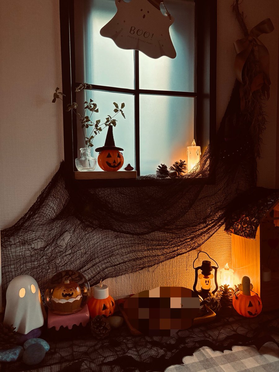 nanda_papico's tweet photo. やっと玄関をハロウィンにしたし、娘のマイナンバーカードも更新したしで今日は閉店🎃 https://t.co/ksNDeqIT2P