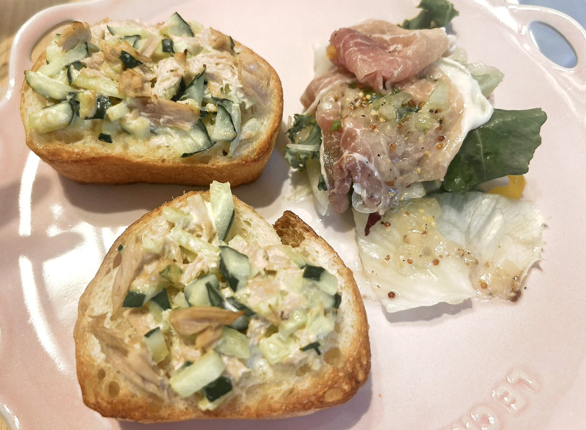 ichijouririka's tweet photo. おばさんが朝ごはん(昼)作ってくれた🥰
私もこういうの作れるようになりたいwwwwwww https://t.co/mVXufNiBja