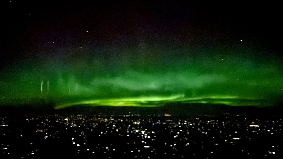 RyanVoutilainen's tweet photo. This is better! The #AuroraBorealis from @AirCanada flight #AC381 near Redvers, SK
9:04pm CST | 04 Oct 2026
#ShareYourWeather #NorthernLights #AuroraWatch #SKwx #SKstorm @vincentledvina @TamithaSkov @LostInSk @_SpaceWeather_ https://t.co/cA9EUgCLjY