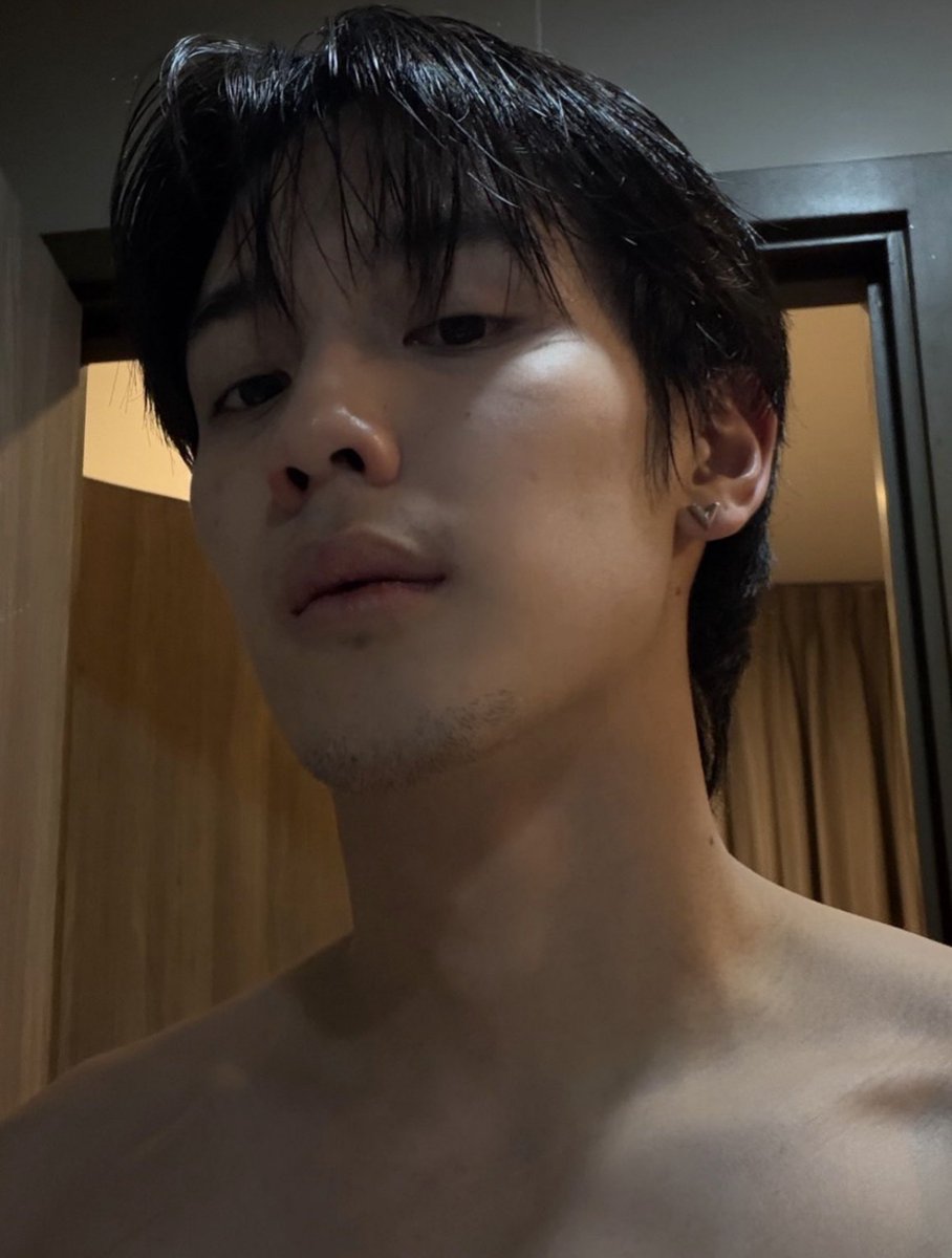 javwabh's tweet photo. ᅠ
Okay  lips,  hips,   neck,   fingers,   lemme
check  on   the   mirror.   "𝖩͟𝖺͟𝗏͟𝖺͟,   𝙬𝙝𝙖𝙩'𝙨   𝙞𝙣
𝙮𝙤𝙪𝙧   𝙛𝙖𝙘𝙚?"    Umm   maybe  hottest  😛
ᅠ https://t.co/MCJHTtVWyO