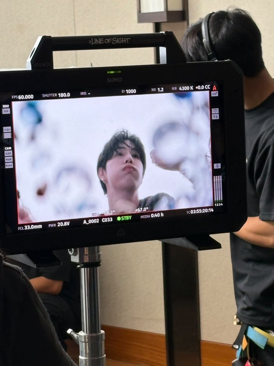 OT7Ahga's tweet photo. [📺] 261005 | GOT7’s IG Broadcast Channel (Come and Get It💚)

JAY B shared photos of him and Mark at #NIGHTLIGHT’s MV set 🥹💚 More markbeom crumbs for us ✨

@marktuan #MarkTuan @jaybnow_hr #JAYB @GOT7Official #GOT7 🍓 https://t.co/jjvXcLEAyh