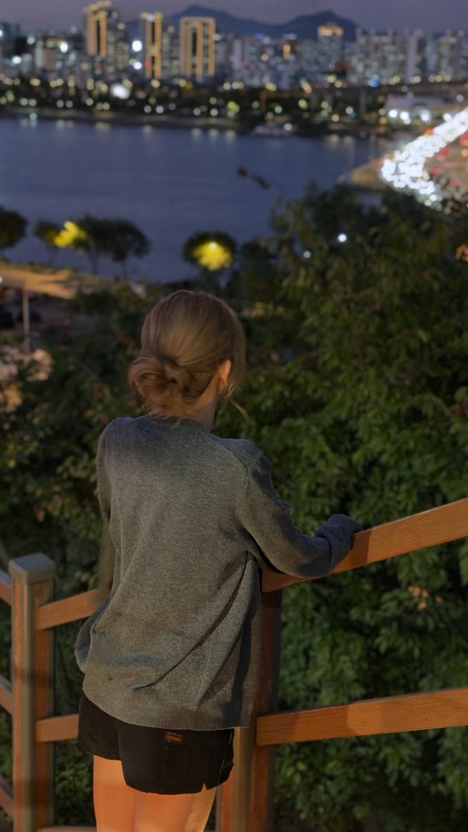 KSGUpdates's tweet photo. Night View Date with #SEULGI

📍 Samseong Sunrise Park
82 Samseong-dong Gangnam-gu Seoul
https://t.co/HIAnSbHMlw

https://t.co/OYXfbXEHEF
#슬기 @RVsmtown https://t.co/8rxc0NhRR8