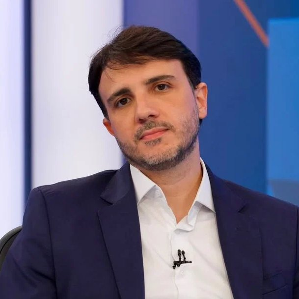 ZAMENZA's tweet photo. Augusto Cury sobre o segundo turno: "Me silencio."

Renan Santos sobre o segundo turno: "Flávio é bandido, Lula é bandido, façam o que vocês quiserem" https://t.co/hkPQqvpoFB