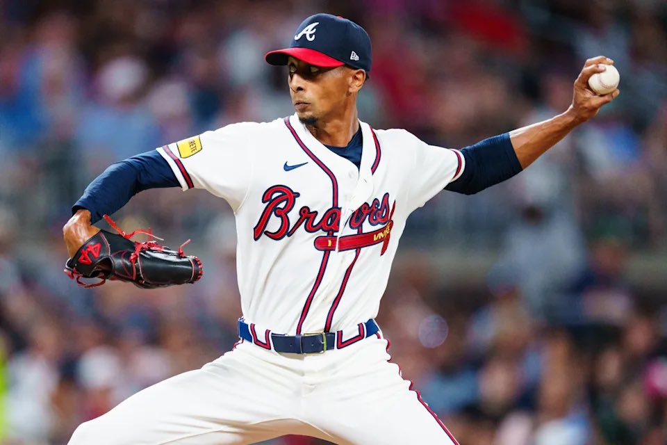 BenVerlander's tweet photo. What a performance from the Atlanta Braves pitching staff

Ray Kerr. Robert Suarez. Didier Fuentes. Take a bow. 👏👏👏

Just like that the Braves steal a game on the road in LA and have Chris Sale lined up for Game 3 back in Atlanta 👀 https://t.co/IyM0y0VRcd