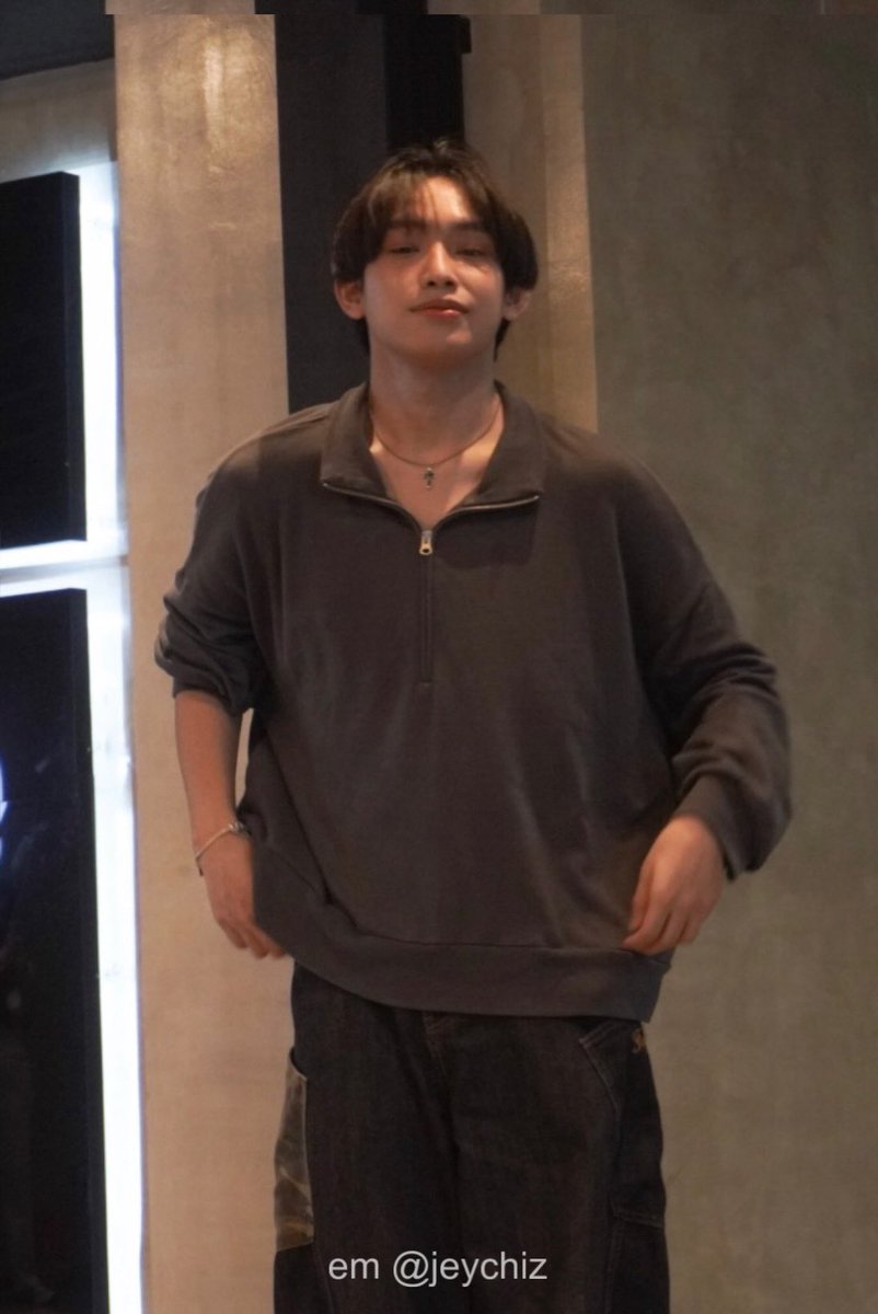 jeychiz's tweet photo. hay ang pogi talagaaa 😭🥹

#AJAA_Axl @axllukecab https://t.co/g4CPnZaxb7