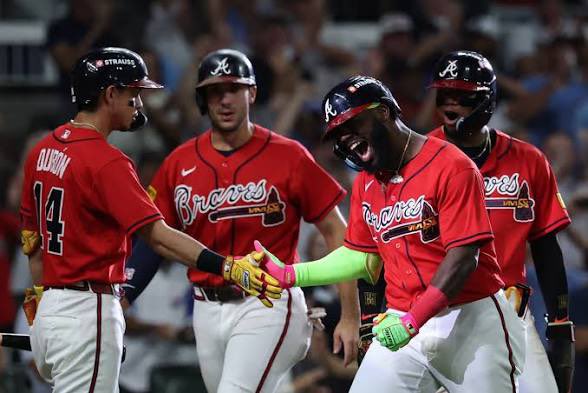 SleeperBraves's tweet photo. The Braves beat the Dodgers 3-2 to even the series 1-1!

Heading back to Atlanta with Chris Sale and Tyler Mahle in line to start games 3 and 4 https://t.co/zKpq0JR98G