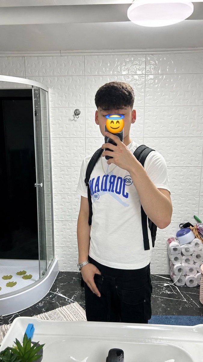 weontontoo's tweet photo. 😇😇 https://t.co/gtJwQtagbE