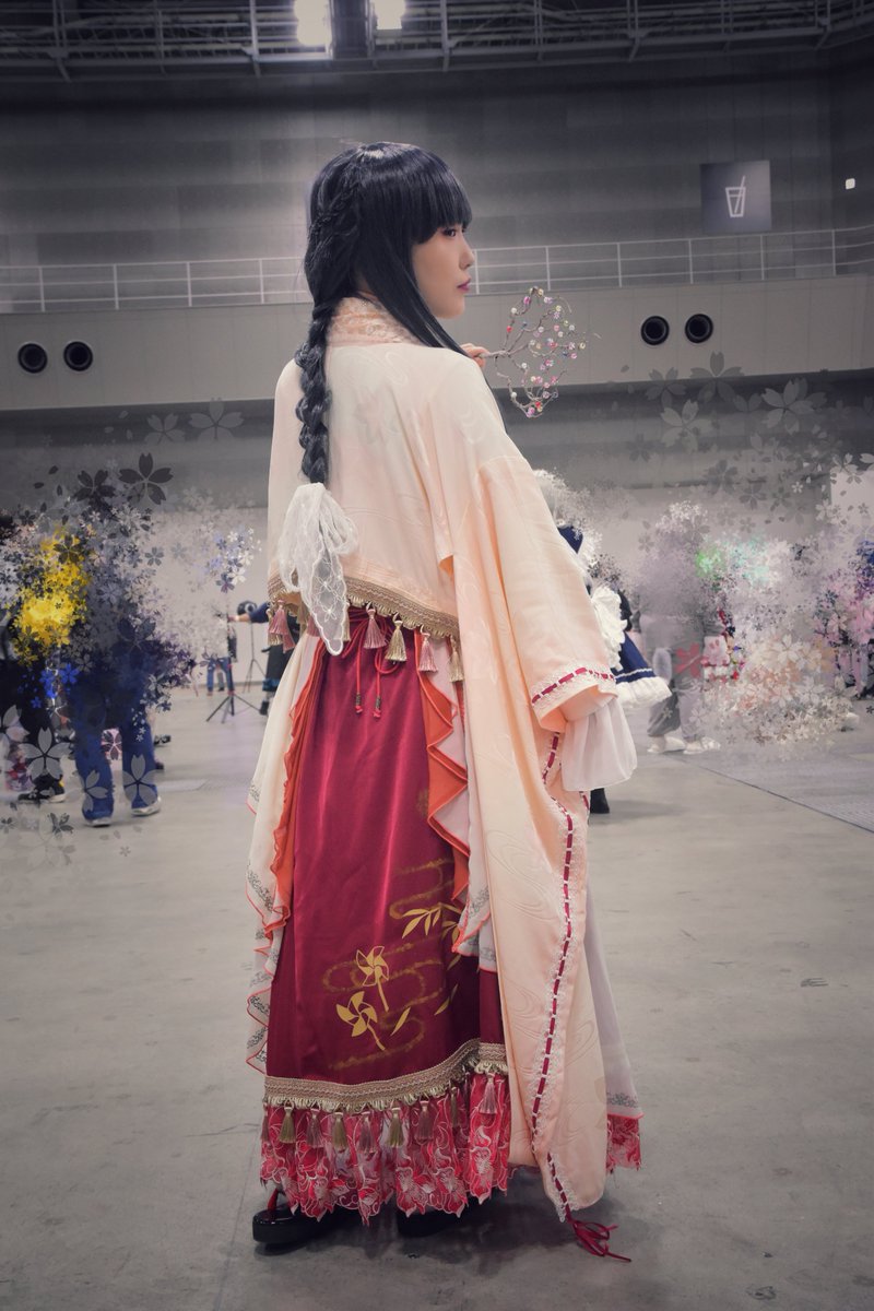 grenier_Laurant's tweet photo. cos/東方Project

      蓬莱山輝夜(アレンジ衣装)

撮影:アンさん( @lieutenantA )
#秋季例大祭13  #例大祭コスプレ https://t.co/YtUjD4R9Gt