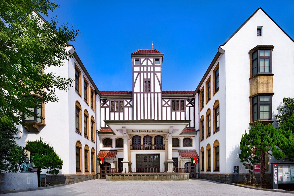 waseda_ENPAKU's tweet photo. ／
つむぎ、つなぐ、演博100年
改修工事のお知らせ
＼
開館100周年に向けた改修工事に伴い、
展示室は2027年3月末頃まで閉室予定です。
図書室の利用に関しては、以下のページをご確認ください。
https://t.co/koDae2Ao7n https://t.co/FPzWbp3XBj