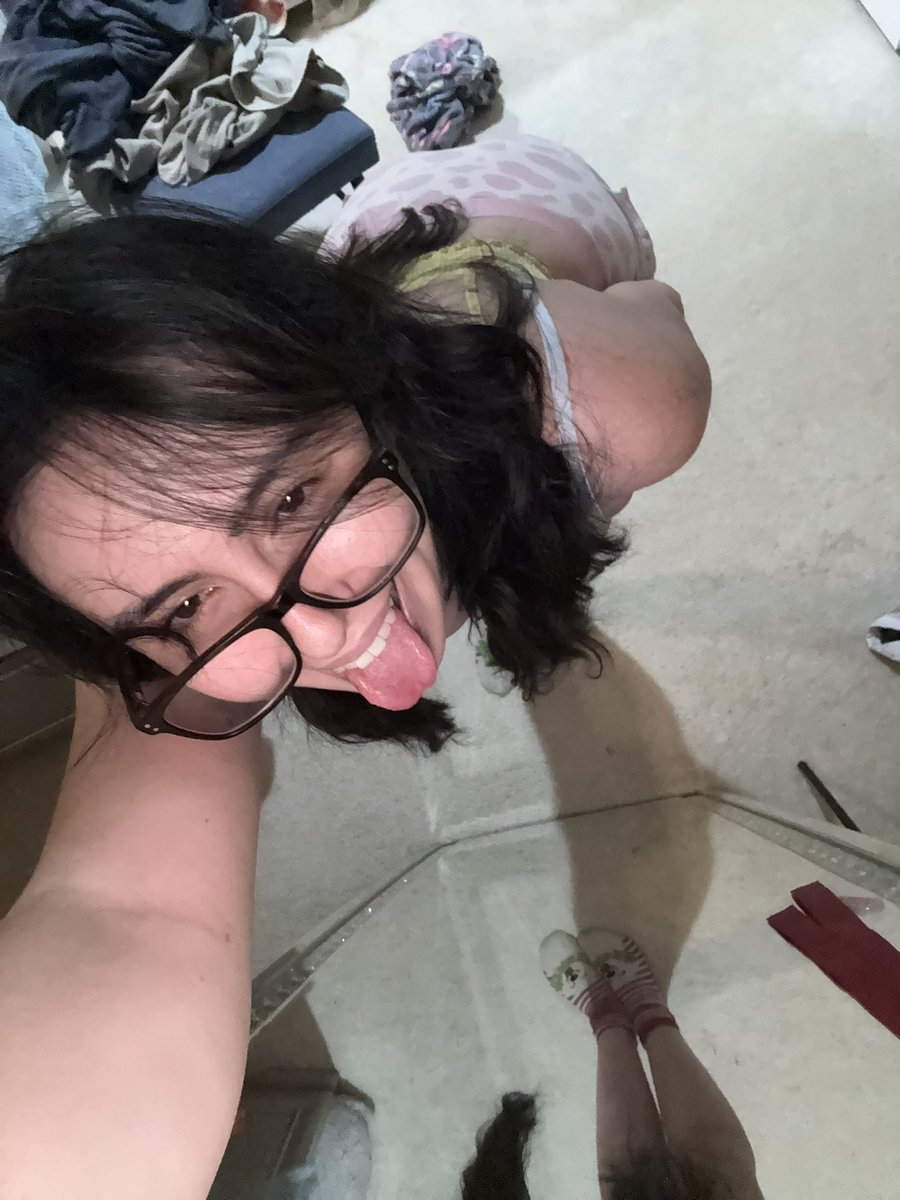 lilandfw's tweet photo. fuck me silly 🤪 https://t.co/9iifo3zLWm