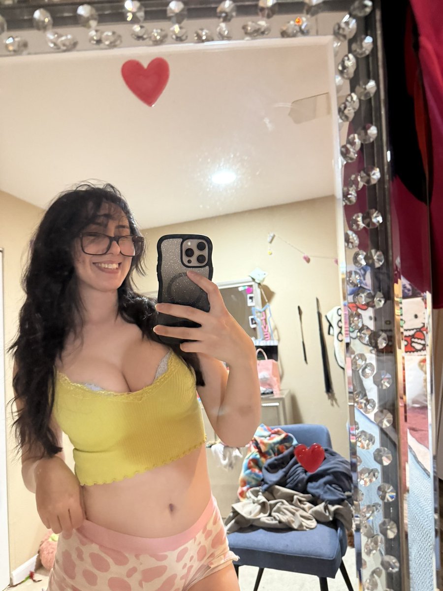 lilandfw's tweet photo. fuck me silly 🤪 https://t.co/9iifo3zLWm