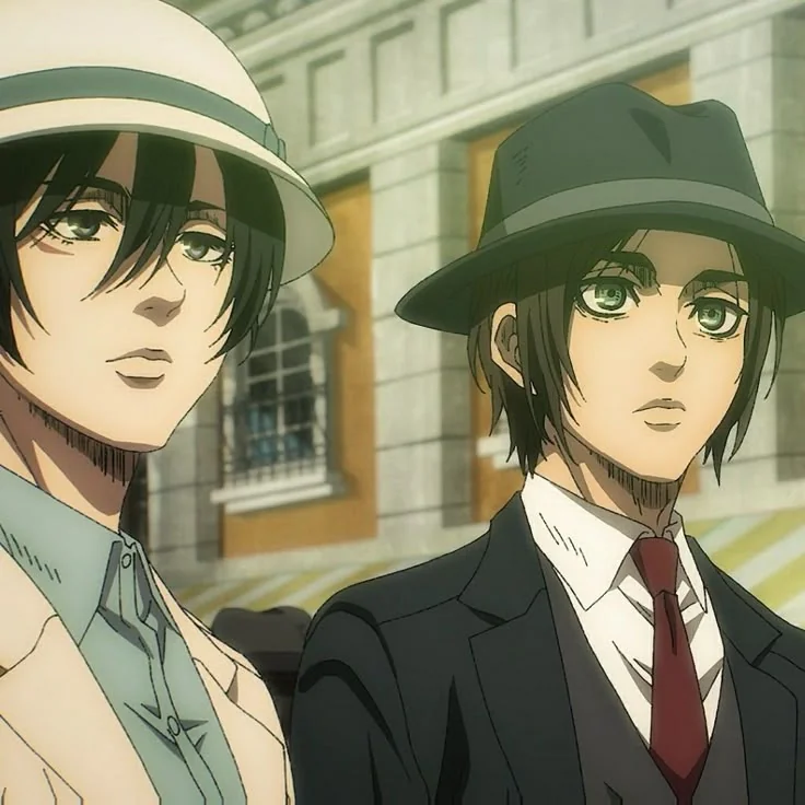 Anime_Unseen's tweet photo. Eren wore his father's hat when he went to Marley. https://t.co/66ZdtC2wC1