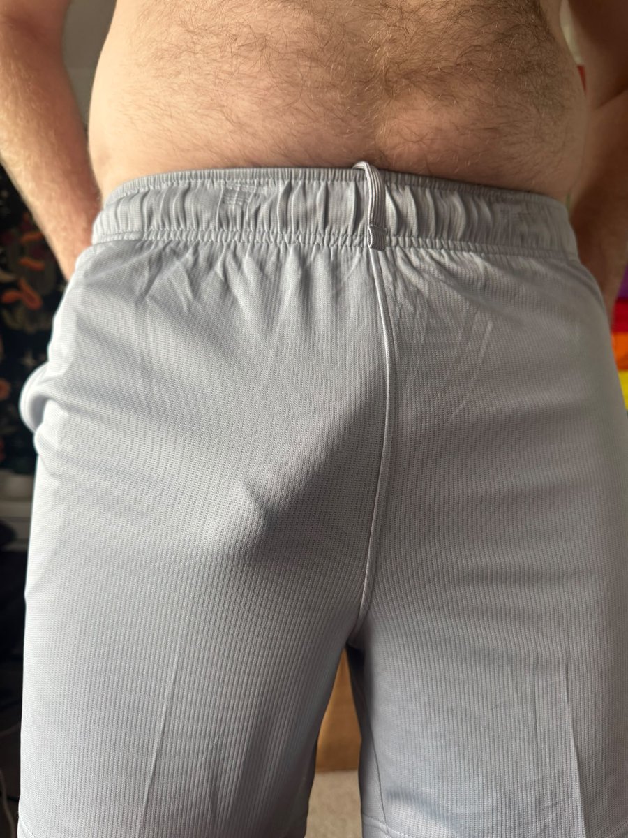AlphaCreatorNZ's tweet photo. Grey short season is upon us. https://t.co/6pE7lZnOrM