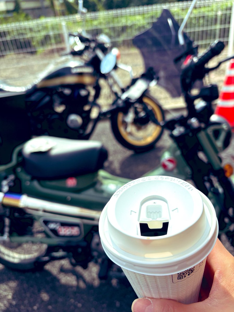 mkt_zhen's tweet photo. 昨日は筑波山までツーリング🏍️
ラーメンショップ牛久結束店に行きたかったけど、混んでるのは目に見えてるのでこちらの姉妹店へ。
まぁ、こっちも当然混んでますわな😂お昼時だったし人気店だし。

全���乗せラーメンをいただきました🍜
美味かった〜〜‼️😍 https://t.co/dvz1jc8KxW