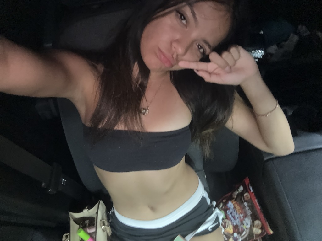 JuanaGreen07's tweet photo. Type 1 If You Think Im Cute.... 
My Links In My Bio #latinaㅤㅤㅤㅤㅤㅤㅤ #ModelOffDuty #GirlsInTheHouse https://t.co/GD5M0GNDjo
