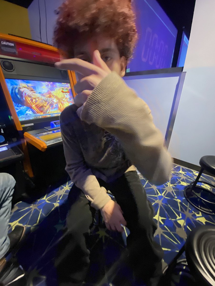 xtlro's tweet photo. Miss mah red hair era https://t.co/AQgSYTAF83