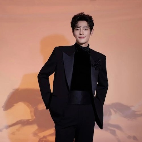 XiaoZhan_OFC's tweet photo. 【261005 Birthday】 

#Happy35thBirthdayXiaoZhan
#XiaoZhan #肖战

QQ Music Weibo updated:

May your songs always find a listening ear, may every character you portray with all your heart be cherished through the years, and may you find ease and peace beyond the spotlight. https://t.co/7F01dbmhi6
