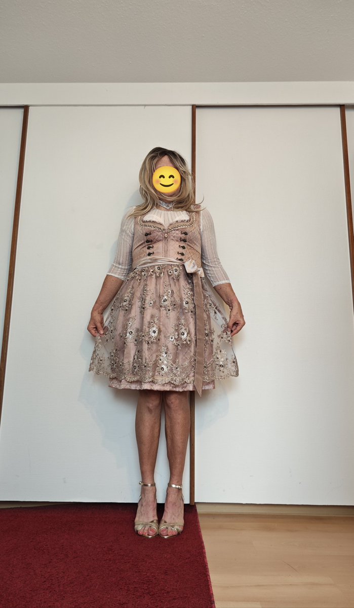 SissySklavinLea's tweet photo. #sissy #crossdresser #dirndl https://t.co/SYTq8hM0mq
