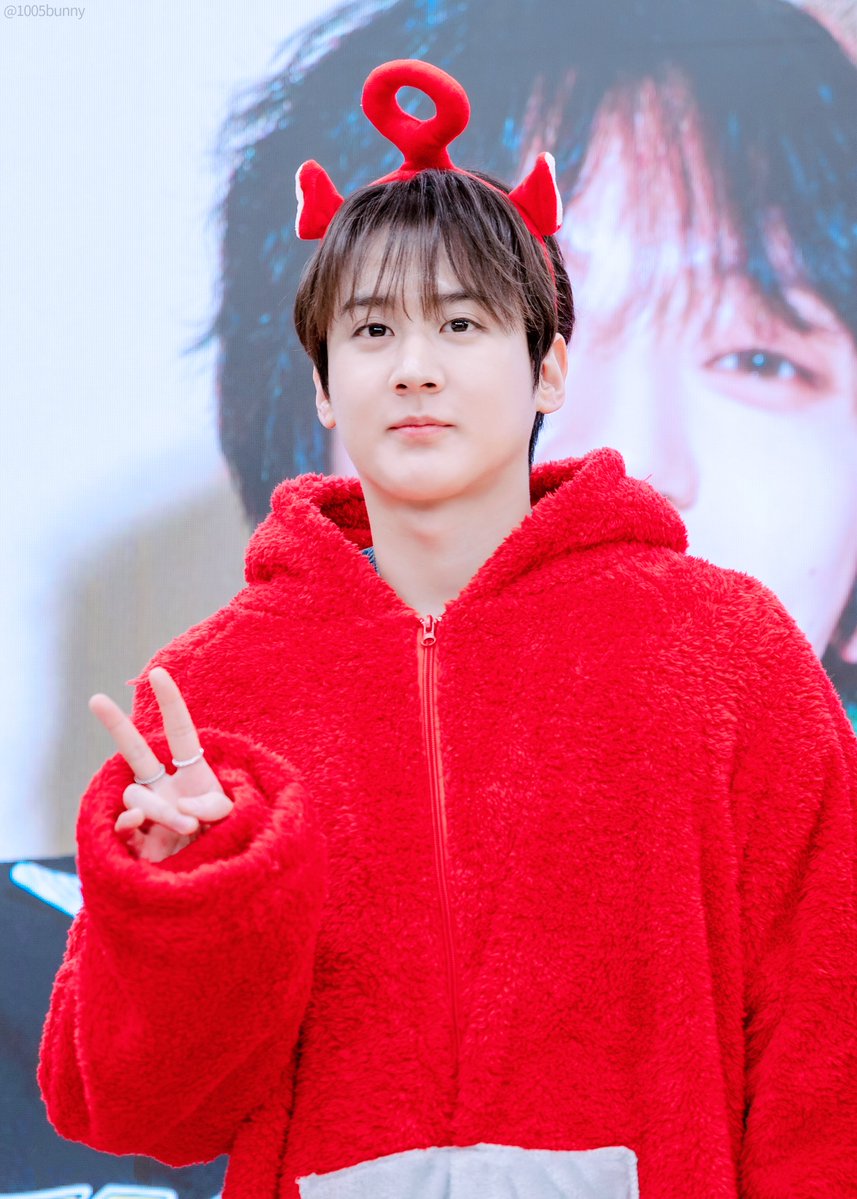 1005bunny's tweet photo. 260321
λ½β€
#ν΄ν #μ²μ§ #CHUNJI
#μ€λμ_ν루μ’
μΌ_μ°¨λμ_μμΌμΆνν΄
#FindAWayToChanhee https://t.co/rvaDpAfewg