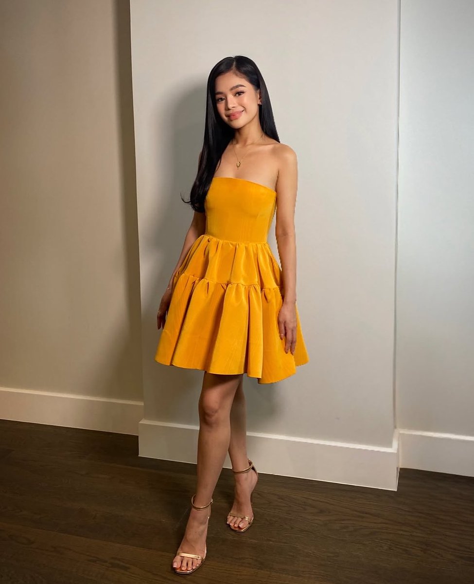 sunkissedbia's tweet photo. beautiful #biancadevera for xiaomi 🧡 https://t.co/N53pF0i1XD