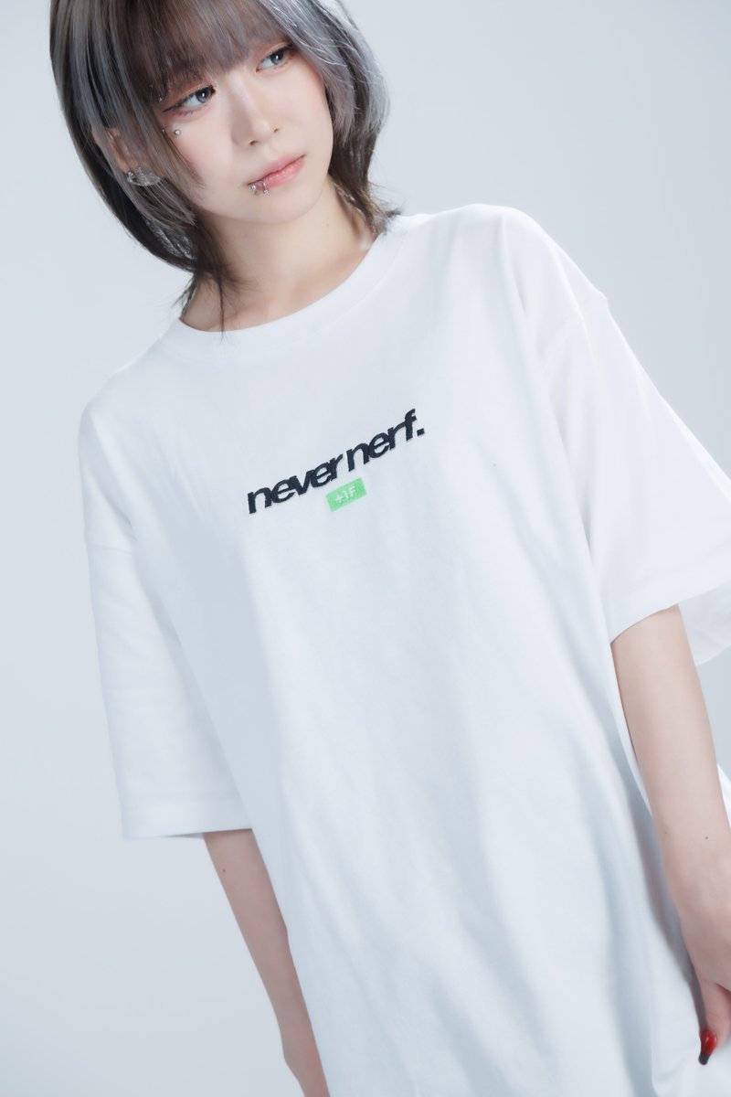 plus1frame's tweet photo. 【New Arrival】

TGS2026で先行販売した新作アイテムが、本日10/5（月）19:00よりオンライン販売開始！

+1F NEVER NERF. TEE
+1F AUTHENTIC LEATHER JACKET
+1F AUTHENTIC COACH JACKET
+1F AUTHENTIC SWEAT PANTS

▼ONLINE STORE
https://t.co/zIotGE3llW

#Plus1Frame https://t.co/8uTnLhJLEv