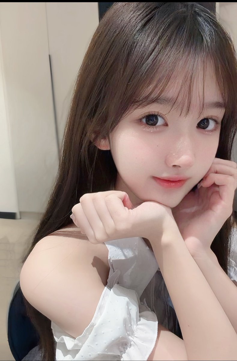 KLachioma's tweet photo. 新人刚玩x

女大彻底放飞！

谁要锐评我女大的福🤪 https://t.co/75Wu5lqmog