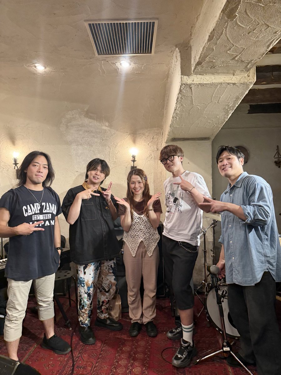 MomokoxDrums's tweet photo. 2026.10.1 

Emotional LIVEにお越しくださった皆様、ありがとうございました☺︎💕💕

都内で企画ライブをやるのはすごく久しぶりだったので、お久しぶりにお会いできたお客様も多く、感謝の気持ちでいっぱいです。本当にありがとうございました🥹

つづき↓
https://t.co/JFP9IZtFYL https://t.co/w8FZ8JTcv3