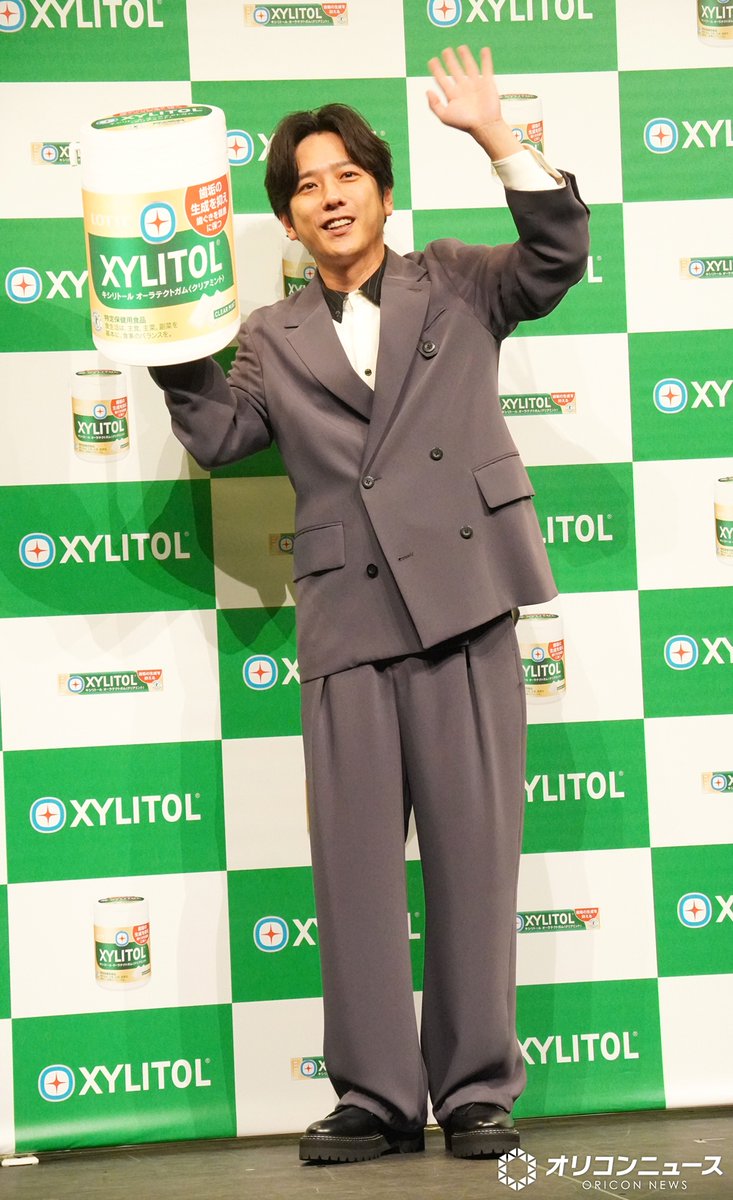 oricon's tweet photo. 二宮和也、“中学生男子のロマン”を熱弁
｢中学生くらいになるとXYが並ぶとカッコイイ｣
https://t.co/PMlzfSUqAv
⠀
ロッテ『キシリトール』
新ブランドアンバサダー就任＆CM出演 https://t.co/x8VvDBQQXc