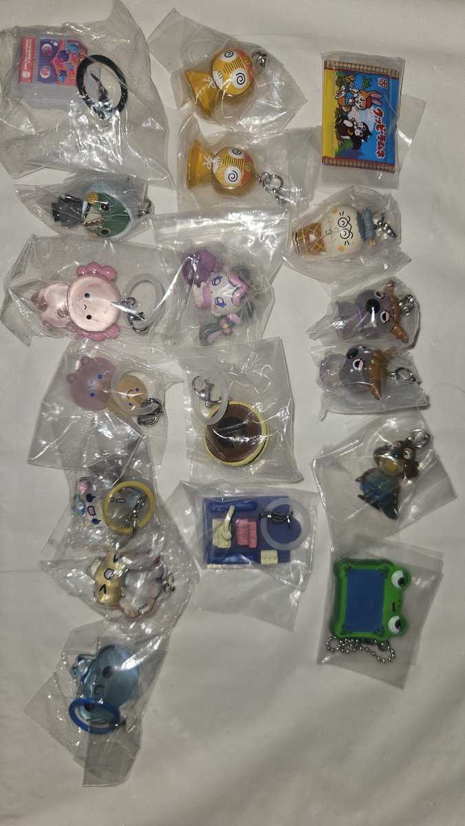 hinaraa__'s tweet photo. 定価買取 交換 ガチャガチャ めじるしアクセサリー めじるしチャーム  サンリオ solid&amp;cool style

【譲】下記写真

【求】定価、1枚目の同種マイメロ、クロミ

三ノ宮手渡し>>郵送 https://t.co/ByYSVIoZYh
