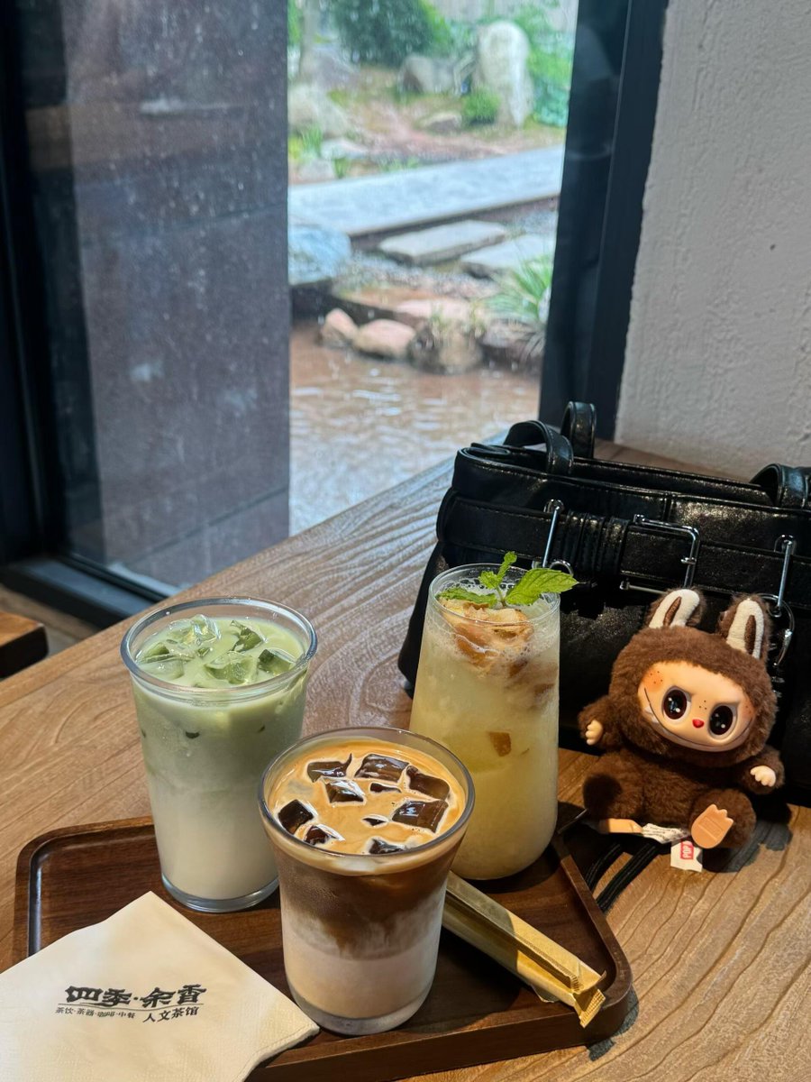 ShivakumarUdya1's tweet photo. コーヒーも甘いものも、美味しいごはんも今日は全部欲張る。☕️🍰
我慢ばかりの毎日より、ちゃんと自分を喜ばせる日も必要。#カフェ巡り #ご褒美時間 #美食 https://t.co/VkDhLpjoWX