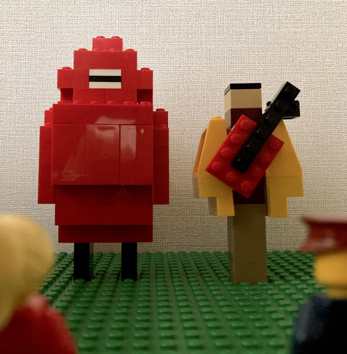 kerroco3's tweet photo. @junklondon330 コロナでどこにも行けなかった頃、子どものレゴにつきあって「概念の米津玄師」を作る事に熱中してました🤭
部長の作品規模には足元にも及びませぬが
お気に入りのやつ見てーー✨

https://t.co/BHbkVTf9LB https://t.co/MD9C7rd0fz