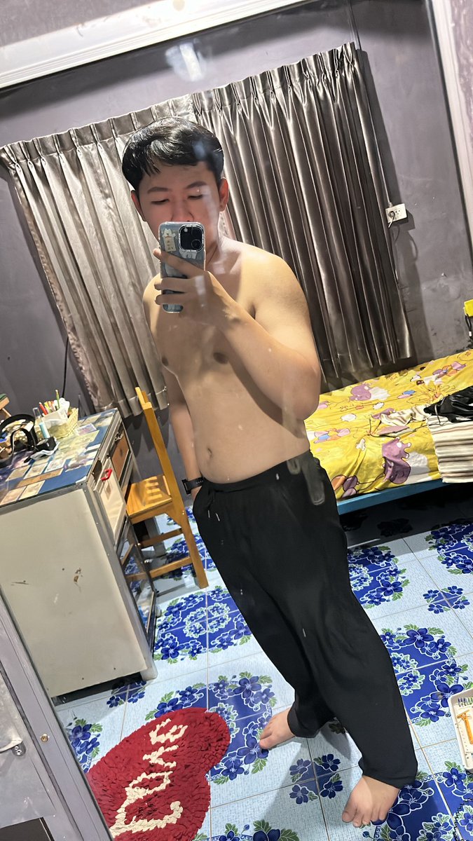 ApoloGize39's tweet photo. กินจนพุงออกแล้ววววว 💦🤭 https://t.co/eARQCDVDuB