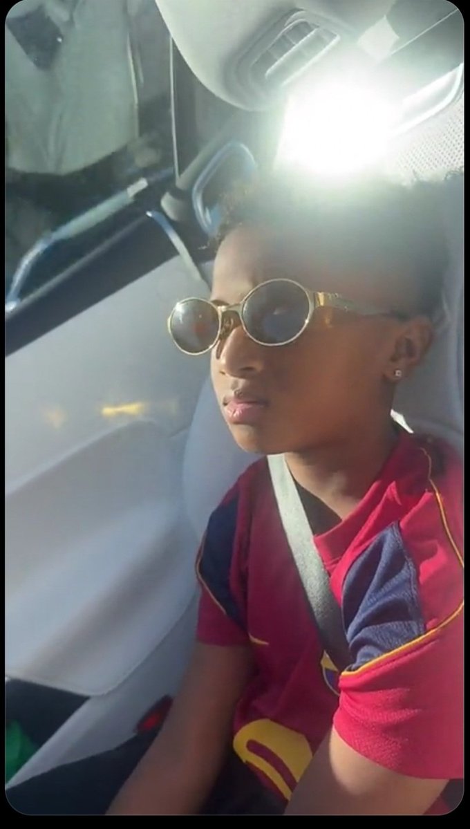 Elozino__'s tweet photo. Zion in his daddy’s 2026 Mercedes-Maybach SL 680 and sunglasse. 😎🚘✨ https://t.co/MuEBILqBIm