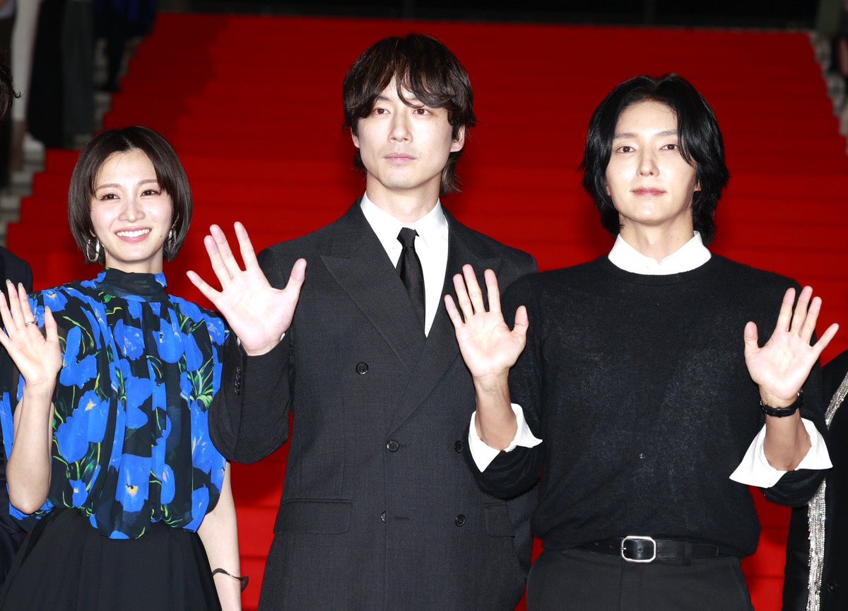 NAMOOACTORS2004's tweet photo. [#NEWS] ‘키드냅 게임’, 도쿄 월드 프리미어 성료…이준기·사카구치 켄타로 글로벌 공조
▶ https://t.co/GKvbE7JNjj

#이준기 #키드냅게임 #LEEJOONGI #kiDnapGAME https://t.co/d2gjzFCanV